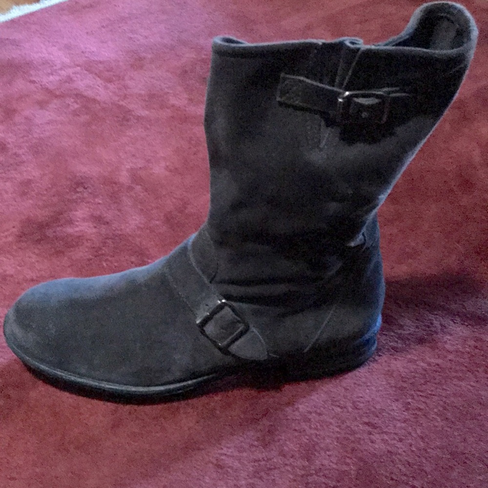 Suede Paul Green boots